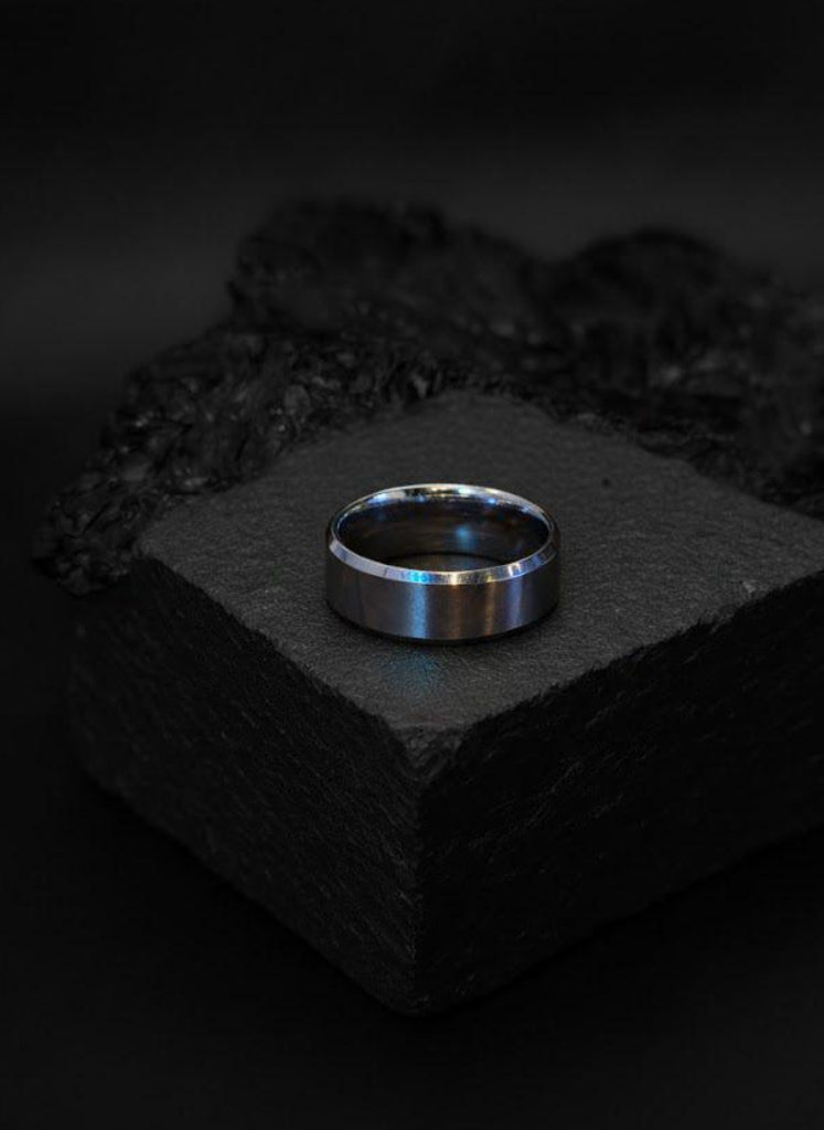 The Ascendant Band Ring